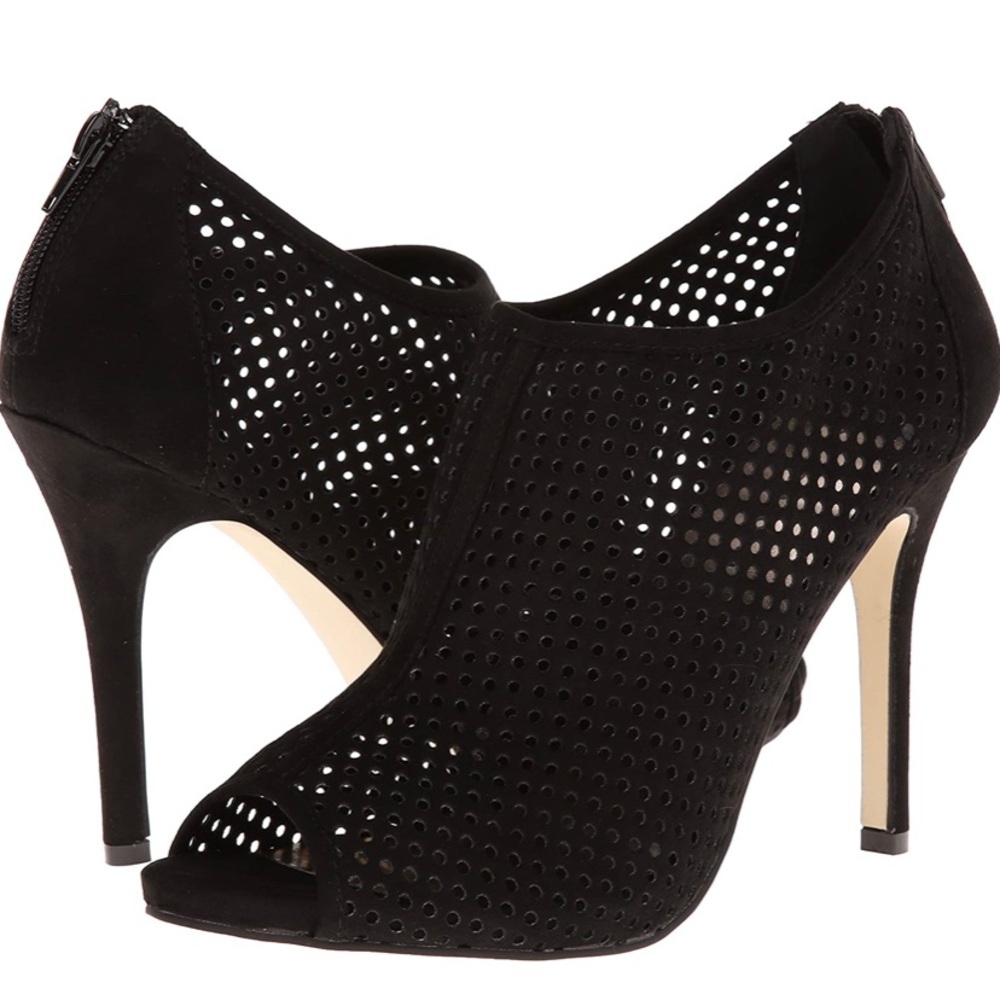 Madden Girl Renzo Black Peep Toe Pumps